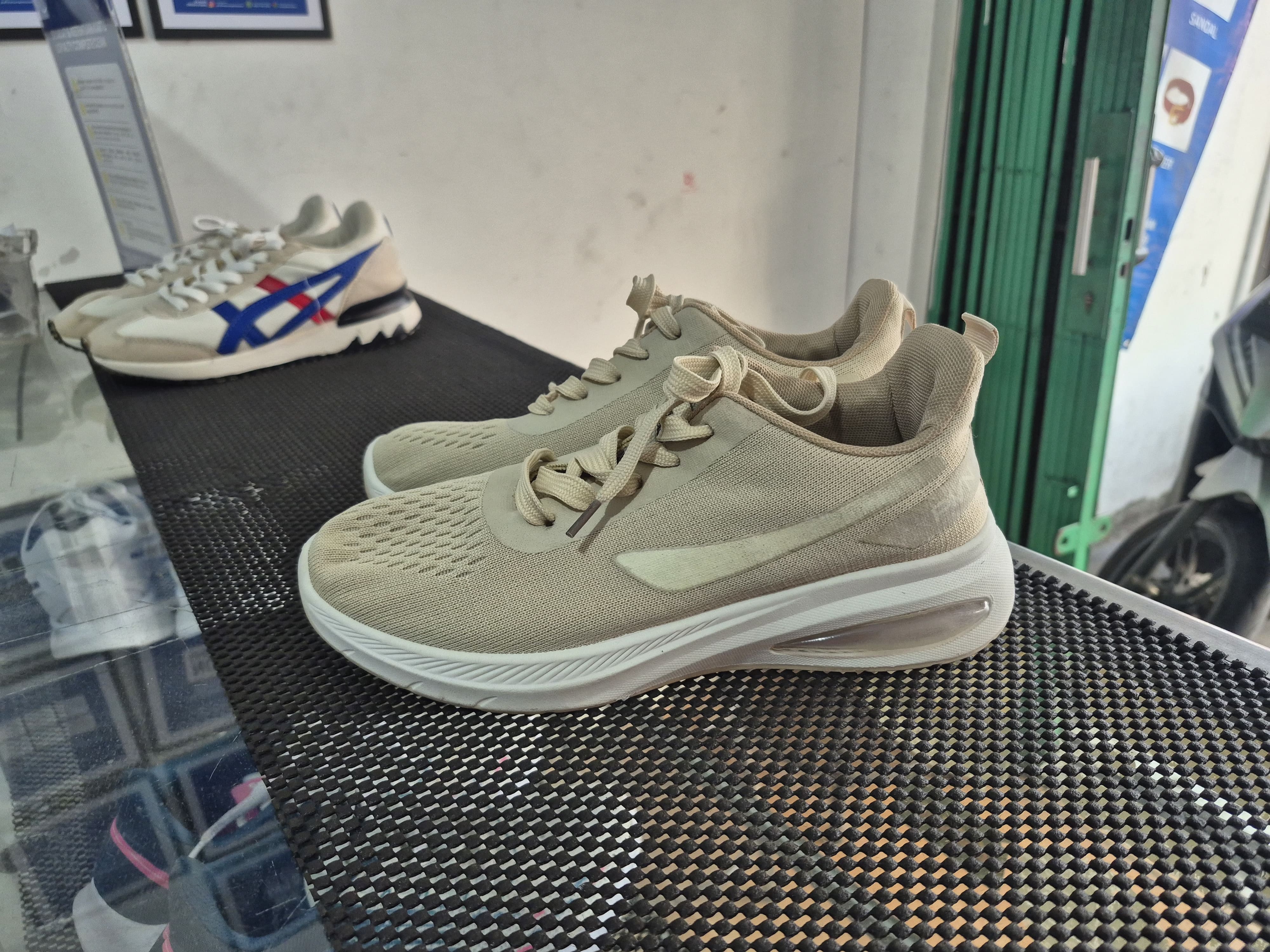 Hasil Cuci Sepatu After