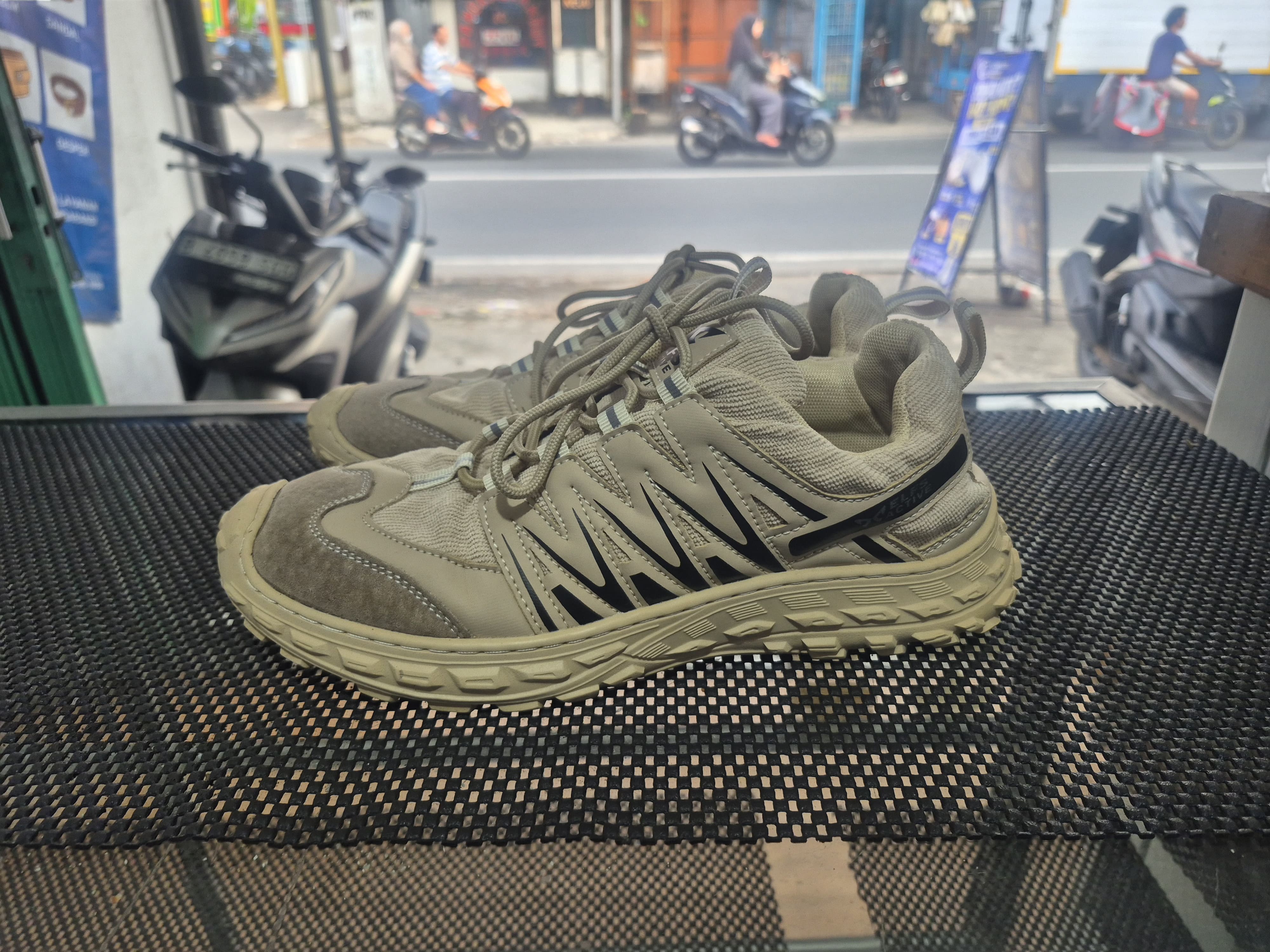 Hasil Cuci Sepatu After